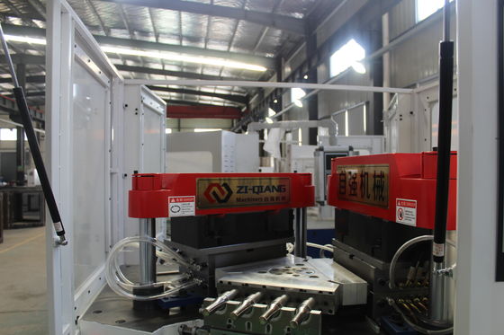 satın al Oldukça yüksek üretim kapasitesine sahip ve oldukça çeşitli şişe yelpazesi üretebilen bir enjeksiyon kalıplama makinesi online manufacture